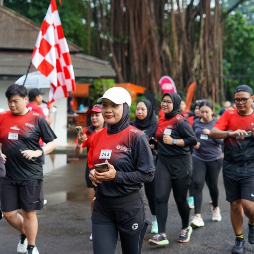 Race photo from FIRST SUNDAY RUN