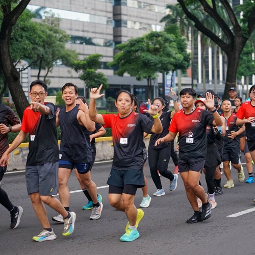 Race photo from FIRST SUNDAY RUN