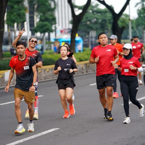 Race photo from FIRST SUNDAY RUN