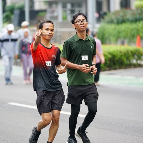 Race photo from FIRST SUNDAY RUN