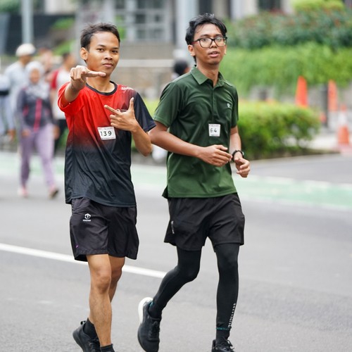 Race photo from FIRST SUNDAY RUN