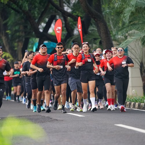 Race photo from FIRST SUNDAY RUN