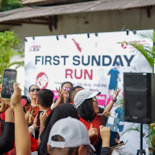 Race photo from FIRST SUNDAY RUN