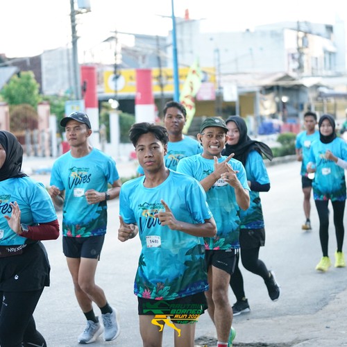 Race photo from VIBES AND STRENGTH CAMP ABR 2025