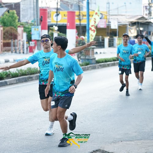 Race photo from VIBES AND STRENGTH CAMP ABR 2025
