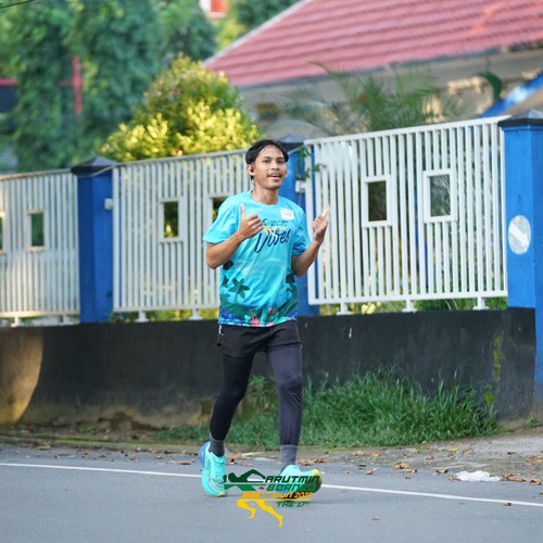 Race photo from VIBES AND STRENGTH CAMP ABR 2025
