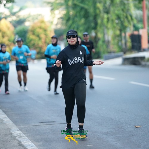 Race photo from VIBES AND STRENGTH CAMP ABR 2025