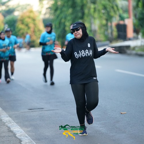 Race photo from VIBES AND STRENGTH CAMP ABR 2025