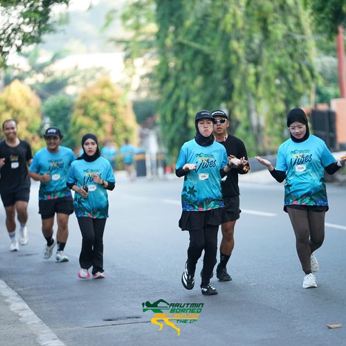 Race photo from VIBES AND STRENGTH CAMP ABR 2025