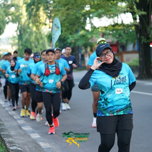 Race photo from VIBES AND STRENGTH CAMP ABR 2025