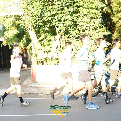 Race photo from VIBES AND STRENGTH CAMP ABR 2025