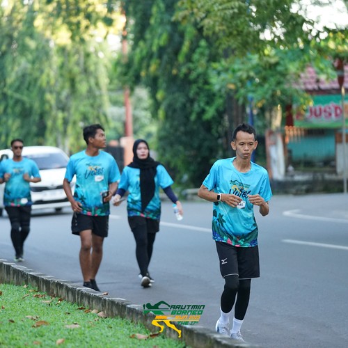 Race photo from VIBES AND STRENGTH CAMP ABR 2025
