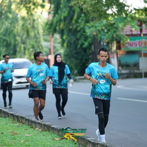 Race photo from VIBES AND STRENGTH CAMP ABR 2025