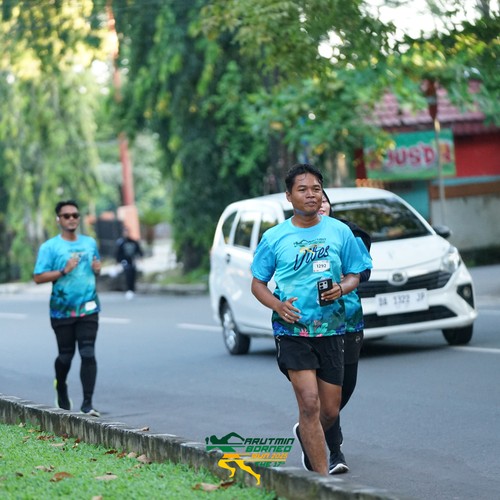 Race photo from VIBES AND STRENGTH CAMP ABR 2025