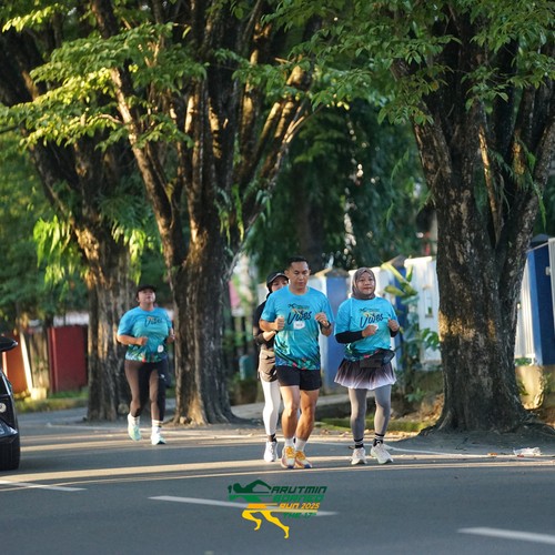 Race photo from VIBES AND STRENGTH CAMP ABR 2025