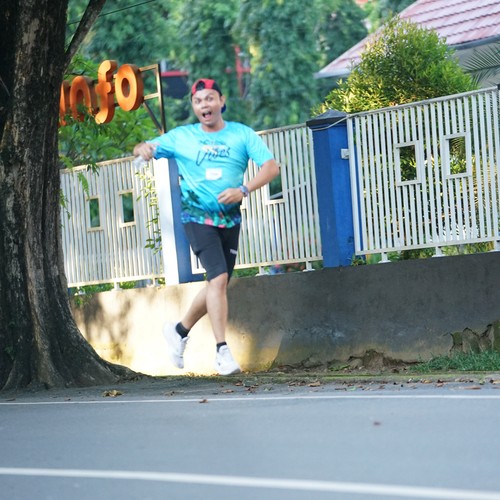 Race photo from VIBES AND STRENGTH CAMP ABR 2025