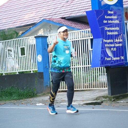 Race photo from VIBES AND STRENGTH CAMP ABR 2025
