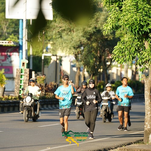 Race photo from VIBES AND STRENGTH CAMP ABR 2025