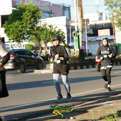 Race photo from VIBES AND STRENGTH CAMP ABR 2025