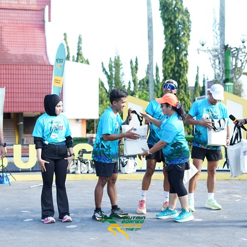 Race photo from VIBES AND STRENGTH CAMP ABR 2025