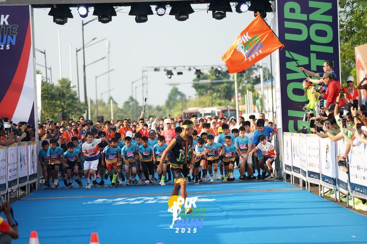 Race photo from PIK NITE RUN 2025