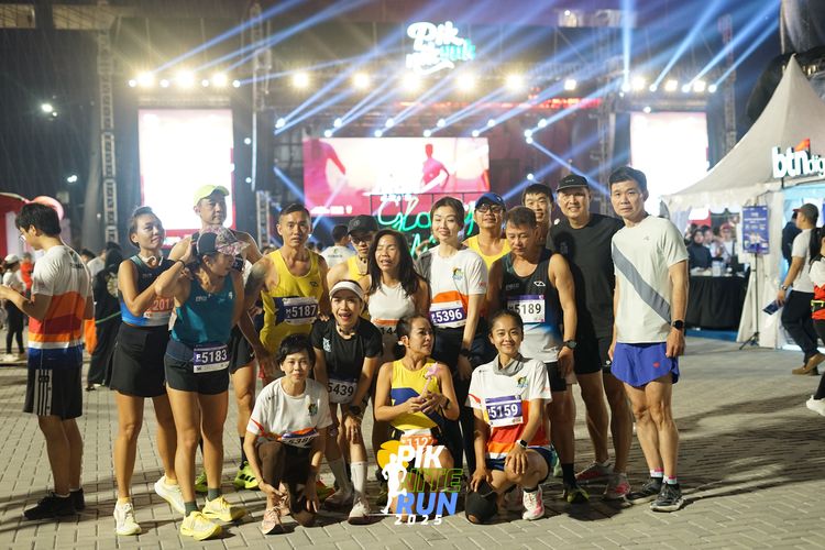 Race photo from PIK NITE RUN 2025