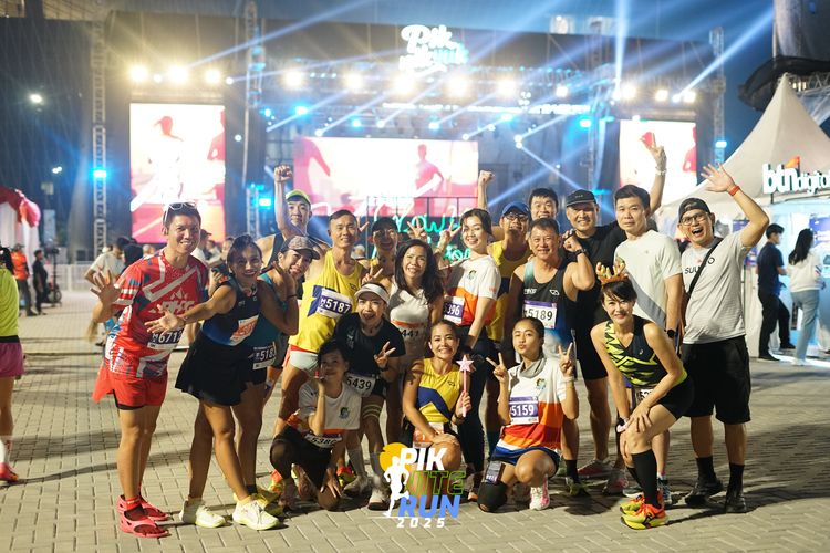 Race photo from PIK NITE RUN 2025