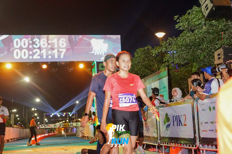 Race photo from PIK NITE RUN 2025