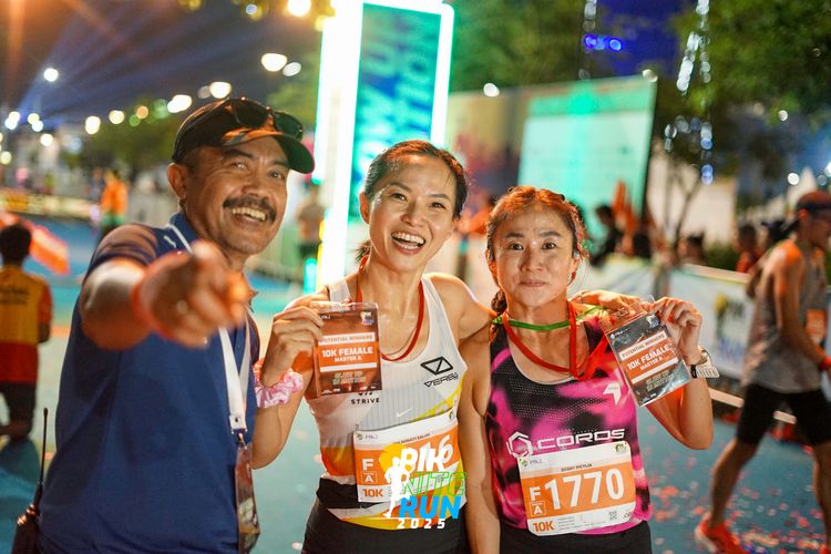 Race photo from PIK NITE RUN 2025