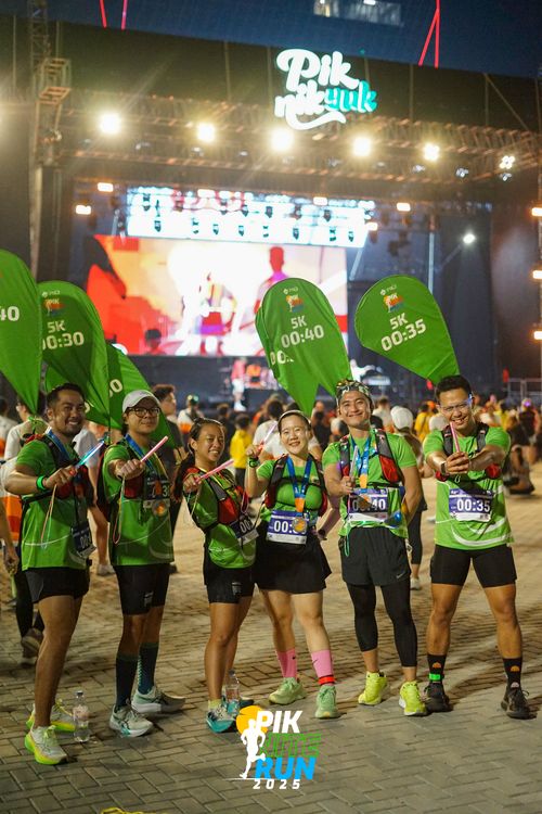 Race photo from PIK NITE RUN 2025