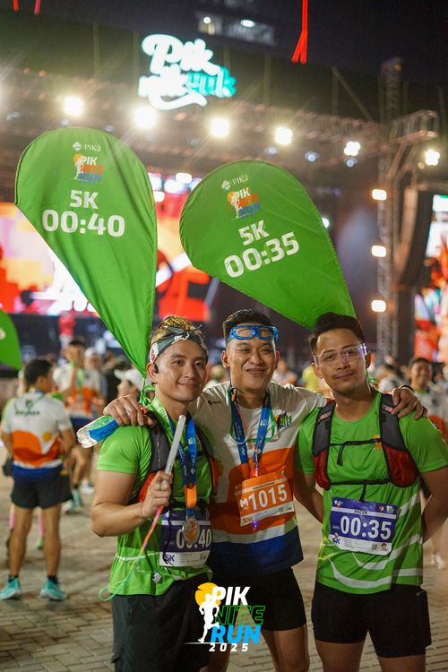 Race photo from PIK NITE RUN 2025