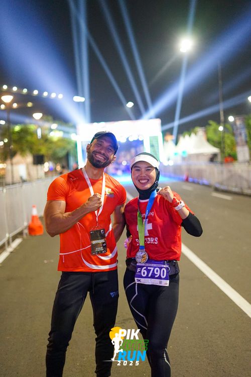 Race photo from PIK NITE RUN 2025