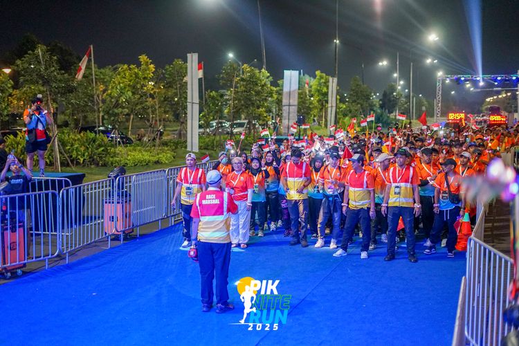 Race photo from PIK NITE RUN 2025