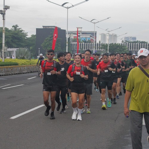 Race photo from FIRST SUNDAY RUN