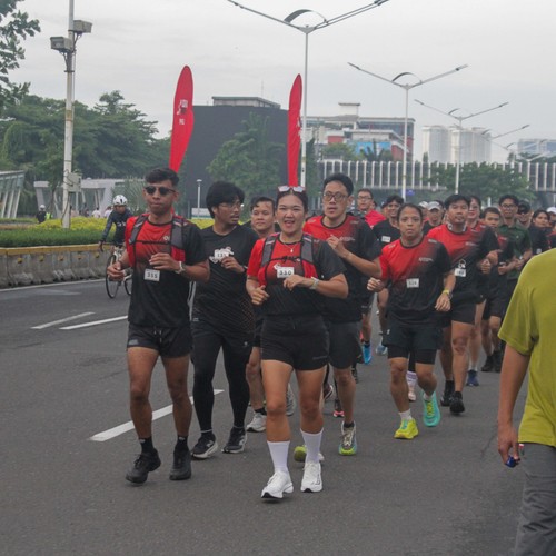 Race photo from FIRST SUNDAY RUN