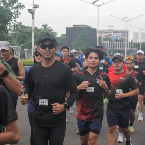 Race photo from FIRST SUNDAY RUN