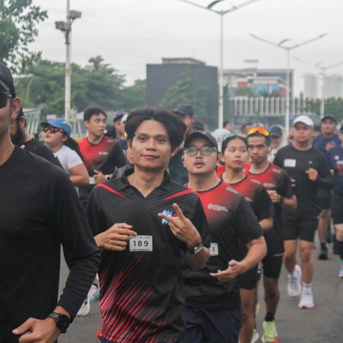 Race photo from FIRST SUNDAY RUN