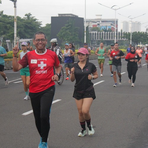 Race photo from FIRST SUNDAY RUN
