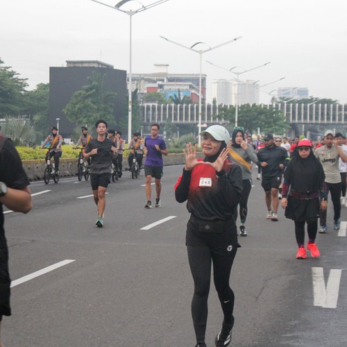 Race photo from FIRST SUNDAY RUN
