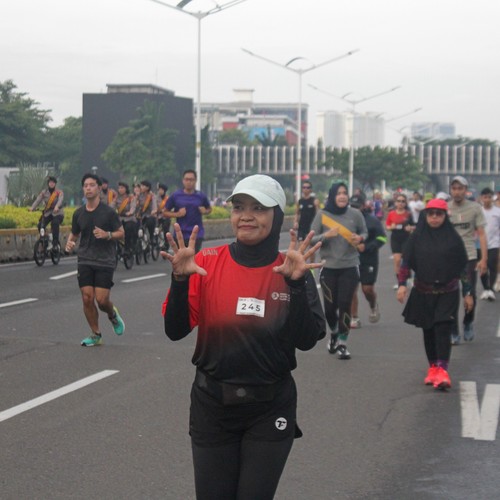 Race photo from FIRST SUNDAY RUN