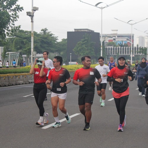 Race photo from FIRST SUNDAY RUN