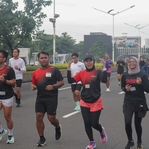 Race photo from FIRST SUNDAY RUN