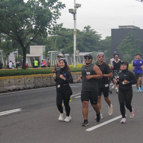 Race photo from FIRST SUNDAY RUN