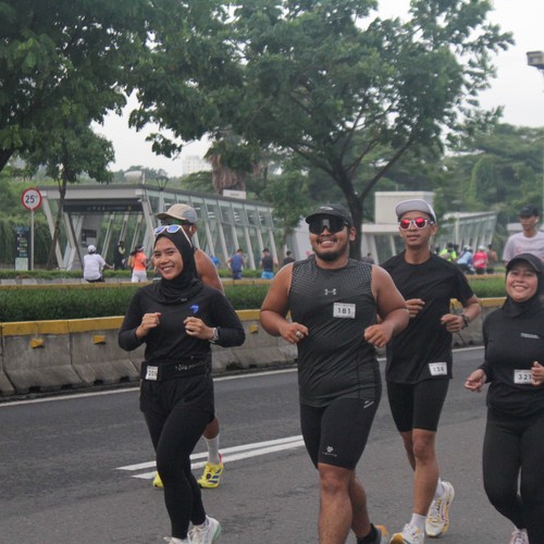Race photo from FIRST SUNDAY RUN