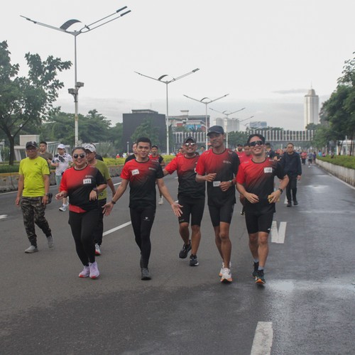 Race photo from FIRST SUNDAY RUN