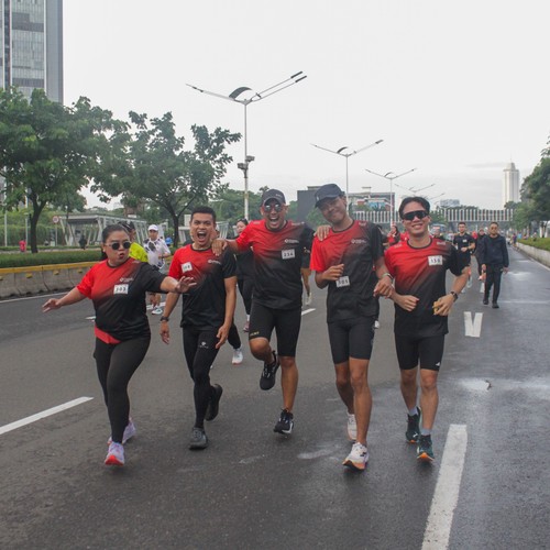 Race photo from FIRST SUNDAY RUN