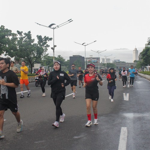 Race photo from FIRST SUNDAY RUN