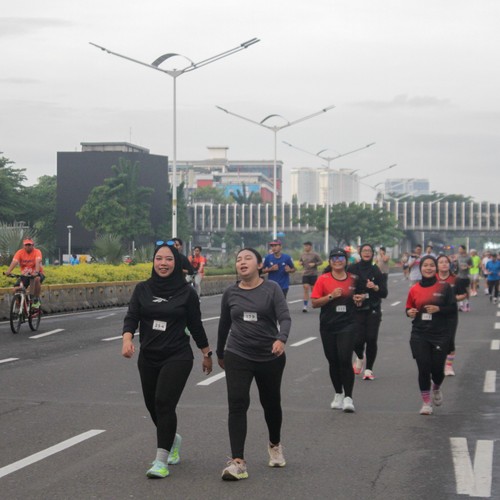 Race photo from FIRST SUNDAY RUN