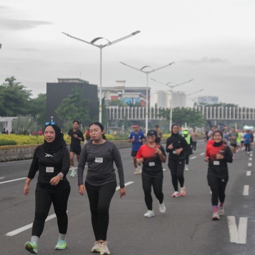 Race photo from FIRST SUNDAY RUN