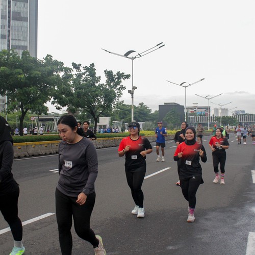 Race photo from FIRST SUNDAY RUN